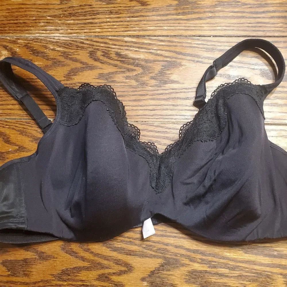 Cacique black bra sz 44c